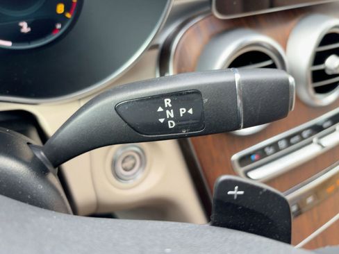 Used 2022 Mercedes-Benz GLC 300 GLC 300 image 18