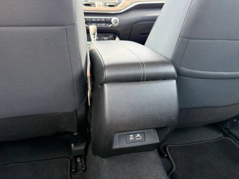 Used 2024 Nissan Altima 2.5 SV FWD image 25