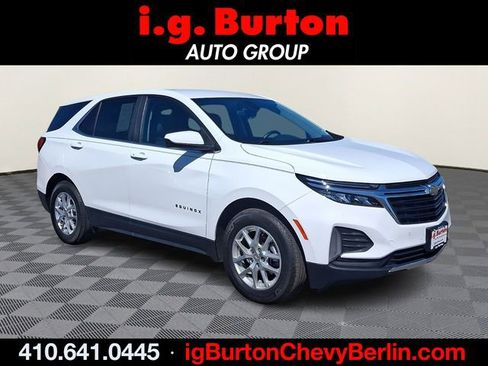 Used 2023 Chevrolet Equinox LT image 1