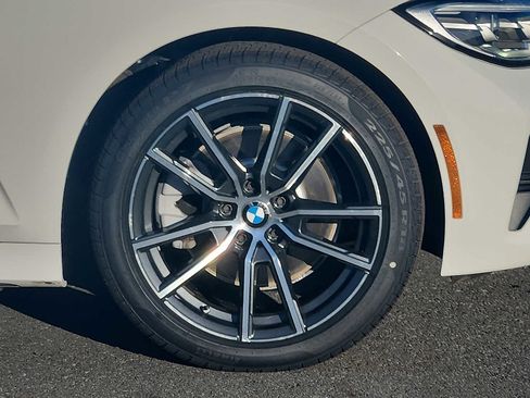 Used 2019 BMW 330i xDrive Sedan w/ Premium Package image 8