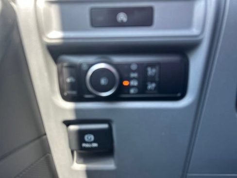 Used 2025 Ford F150 XLT w/ Equipment Group 301A Standard AWD/4WD image 15