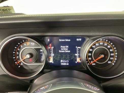Used 2020 Jeep Gladiator Overland w/ Uconnect 4C Nav & Sound Group image 16