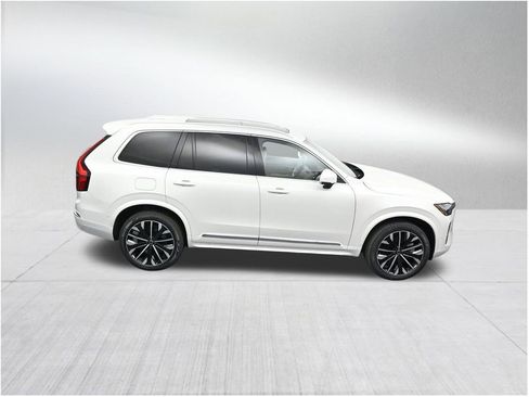 New 2026 Volvo XC90 T8 Ultra w/ Protection Package Premier AWD/4WD image 18