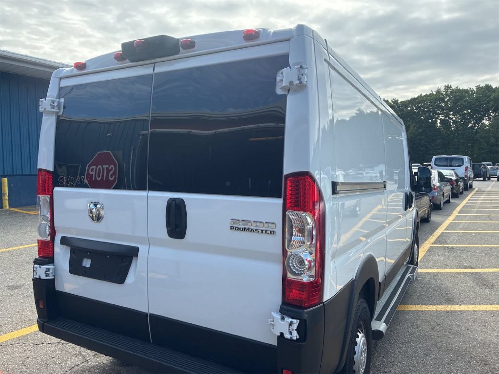 Used 2025 RAM ProMaster 2500 w/ U-Haul Equipment Group FWD image 3