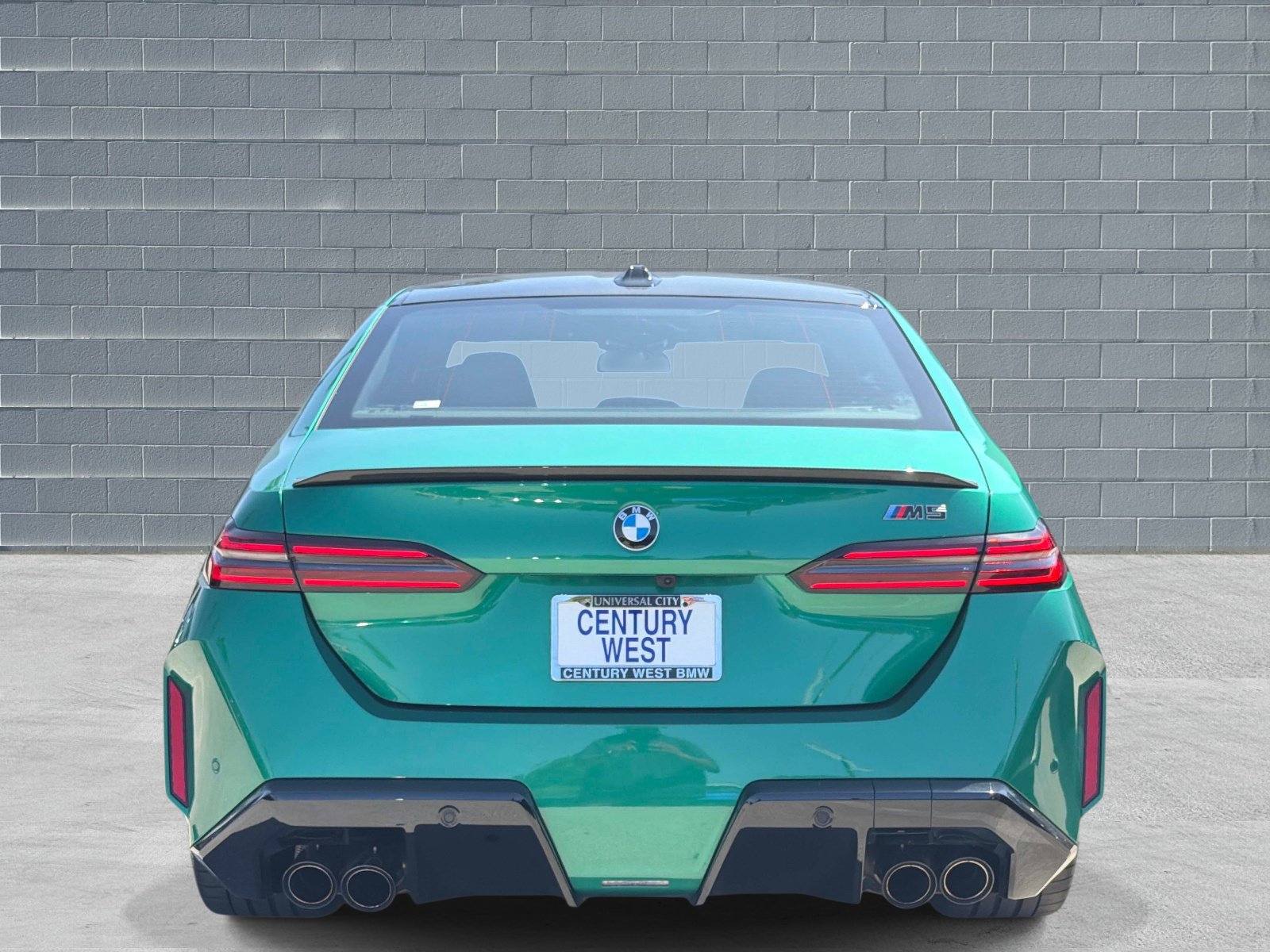 Used 2026 BMW M5 w/ Carbon Package AWD/4WD image 4