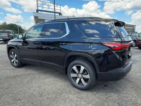 Certified 2023 Chevrolet Traverse LT w/ LT Premium Package AWD/4WD image 6
