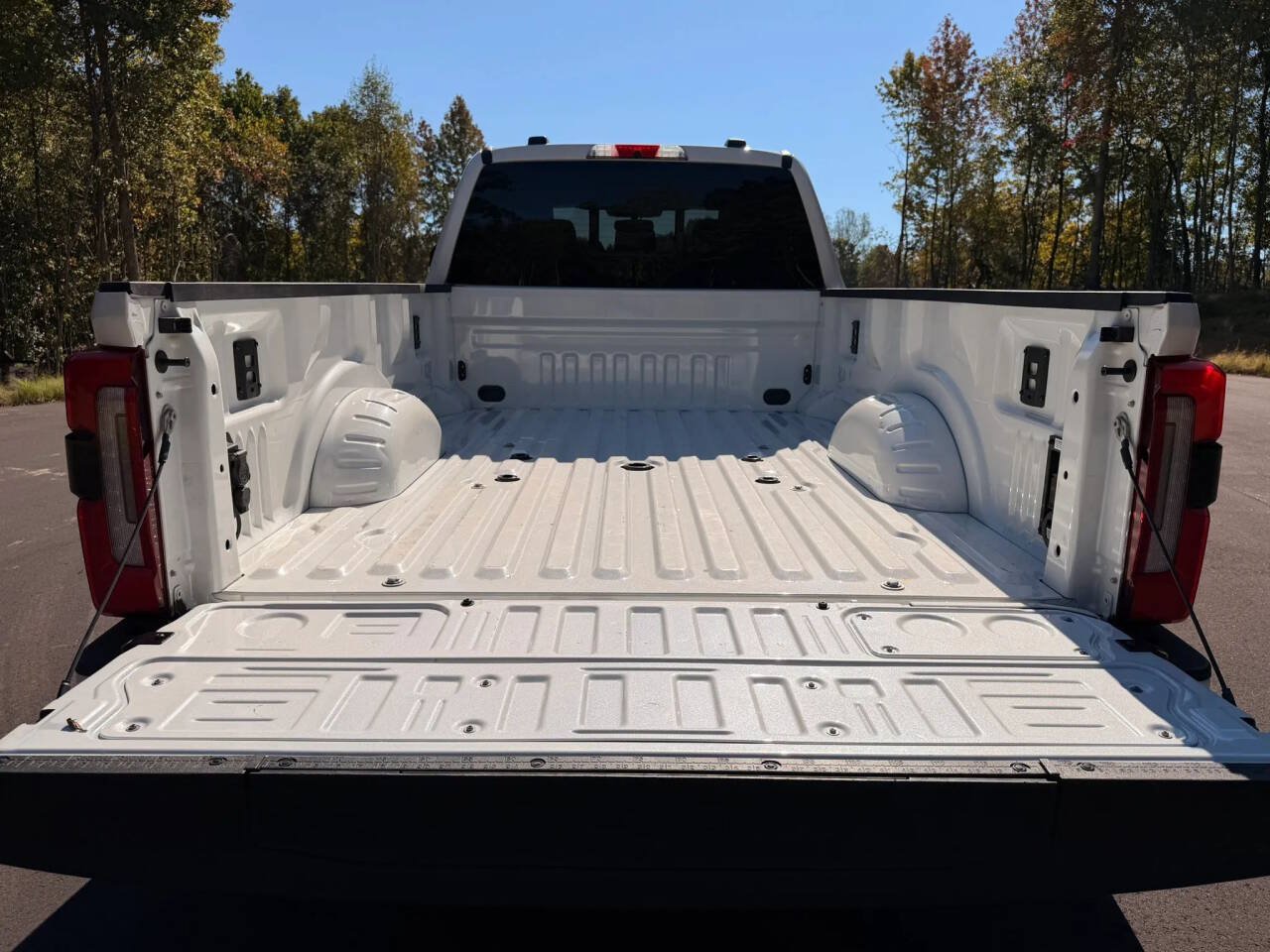 Used 2026 Ford F450 Platinum w/ FX4 Off-Road Package AWD/4WD image 7