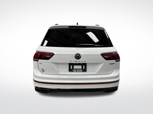 Used 2024 Volkswagen Tiguan SE R-Line image 14