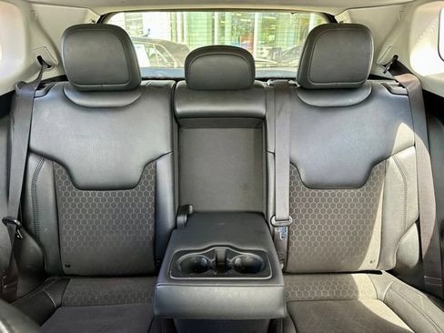 Used 2019 Jeep Compass Latitude AWD/4WD image 20