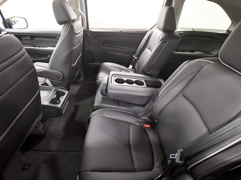 New 2026 Honda Odyssey Touring image 14