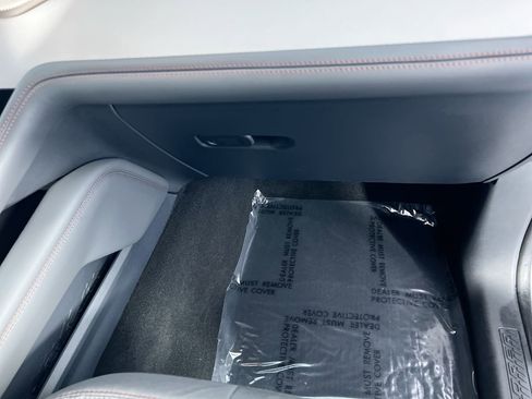 Used 2025 Ford Explorer Active image 31