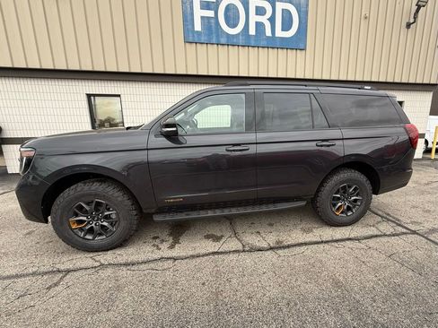 New 2026 Ford Expedition Tremor image 3