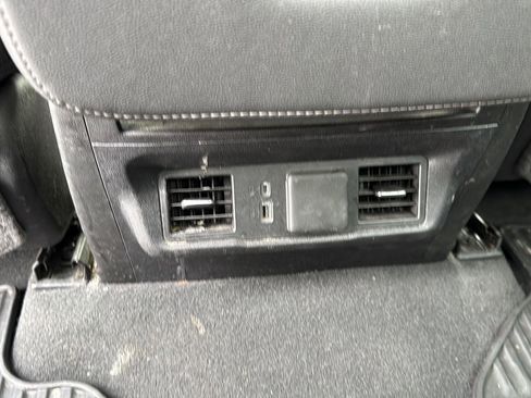 Used 2025 Chevrolet Silverado 1500 LT image 29