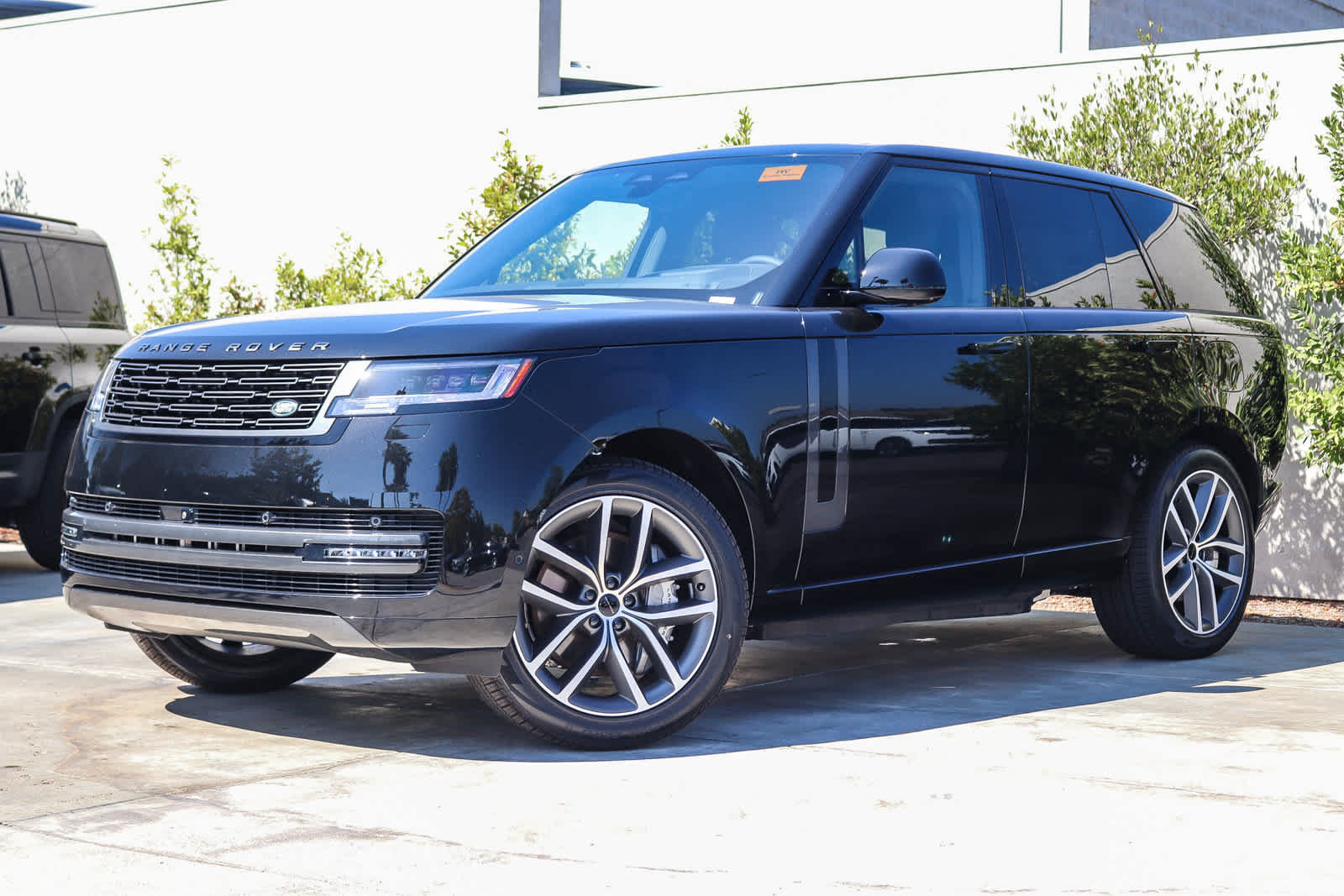 New 2026 Land Rover Range Rover SE AWD/4WD image 1