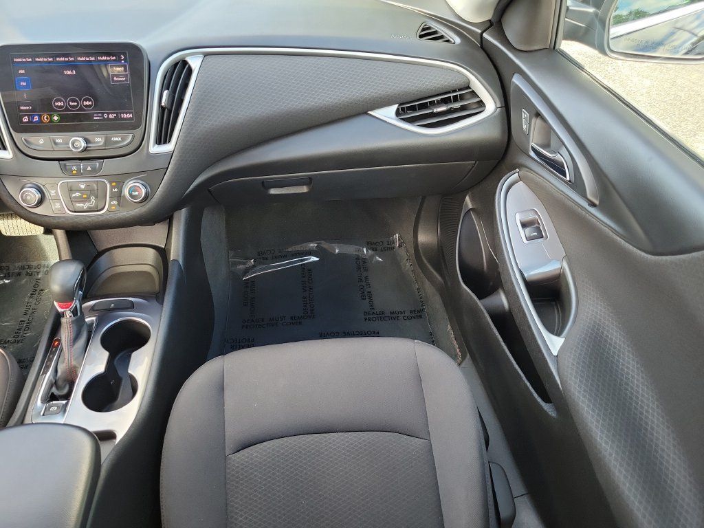 Used 2022 Chevrolet Malibu RS FWD image 18