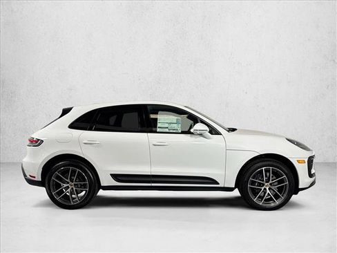 Certified 2026 Porsche Macan AWD/4WD image 8