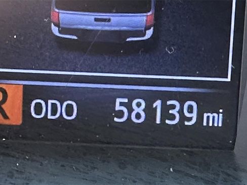 Used 2019 Toyota Tacoma SR image 11