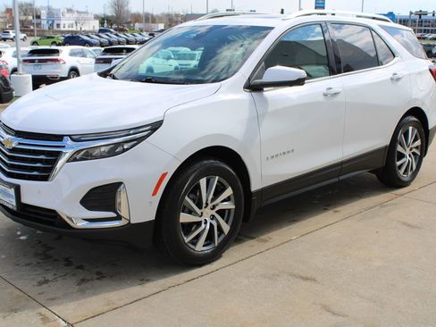 Used 2022 Chevrolet Equinox Premier AWD/4WD image 3