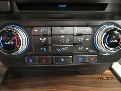 Used 2017 Ford F150 Lariat w/ Equipment Group 502A Luxury RWD image 30