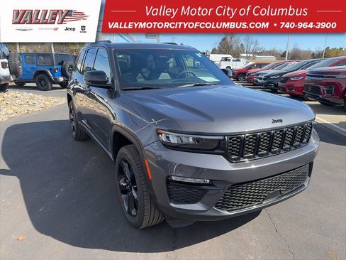 Used 2024 Jeep Grand Cherokee Limited w/ Black Appearance Package image 1