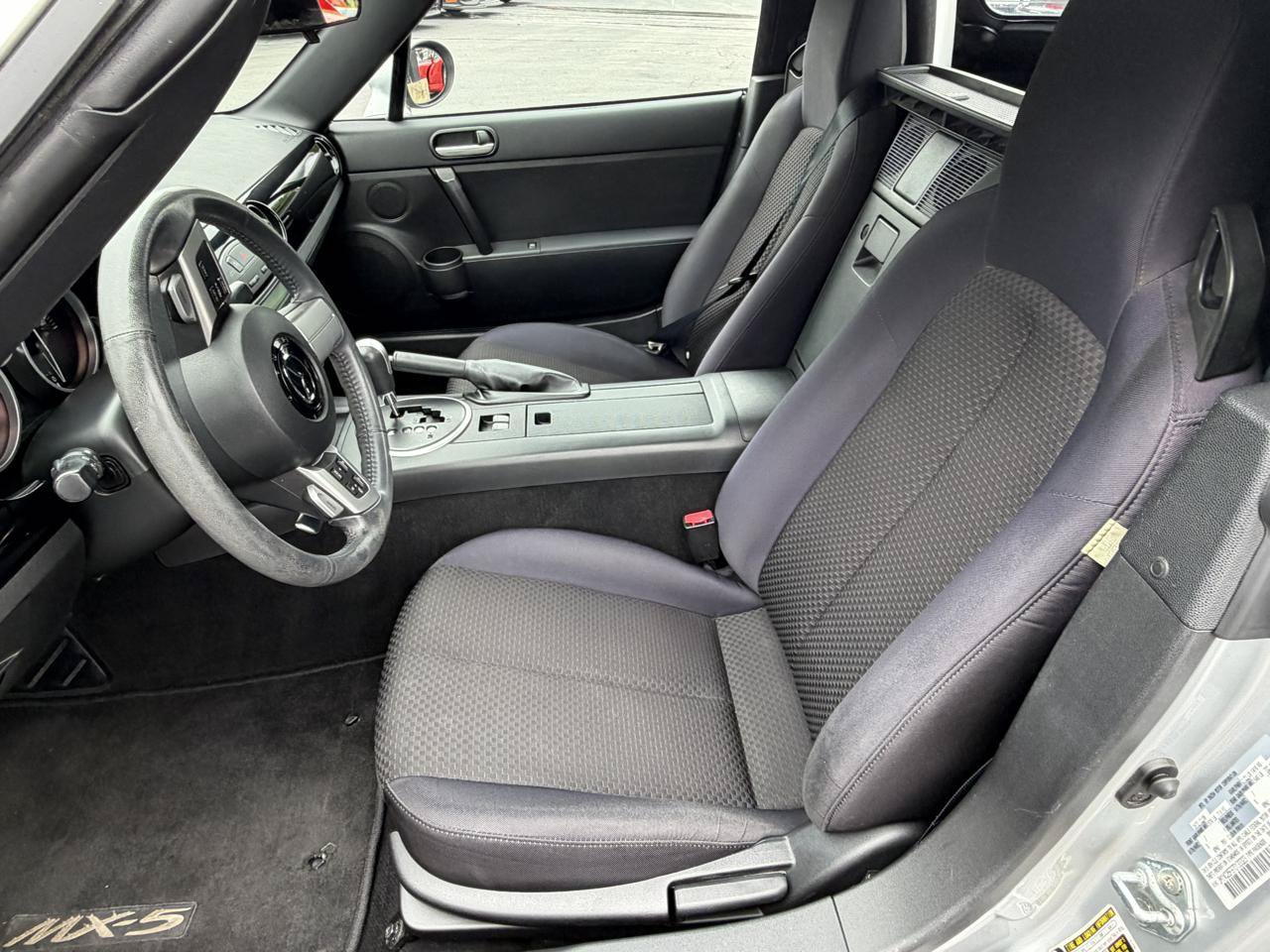 Used 2007 MAZDA MX-5 Miata Touring RWD image 16
