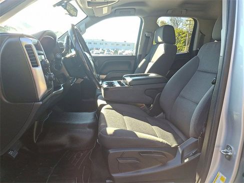 Used 2019 Chevrolet Silverado 1500 LT image 16