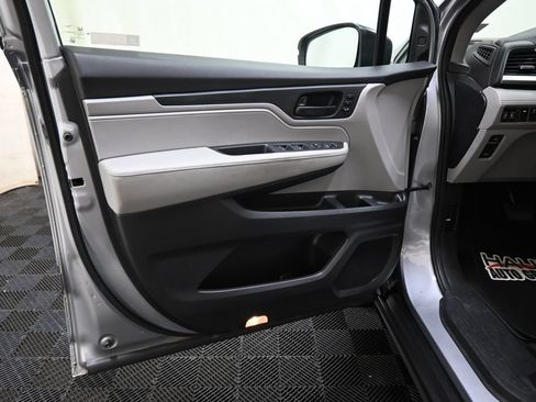 Used 2019 Honda Odyssey EX-L image 17
