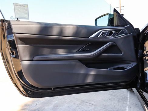 Certified 2025 BMW M440i Convertible w/ Shadowloine Package RWD image 30