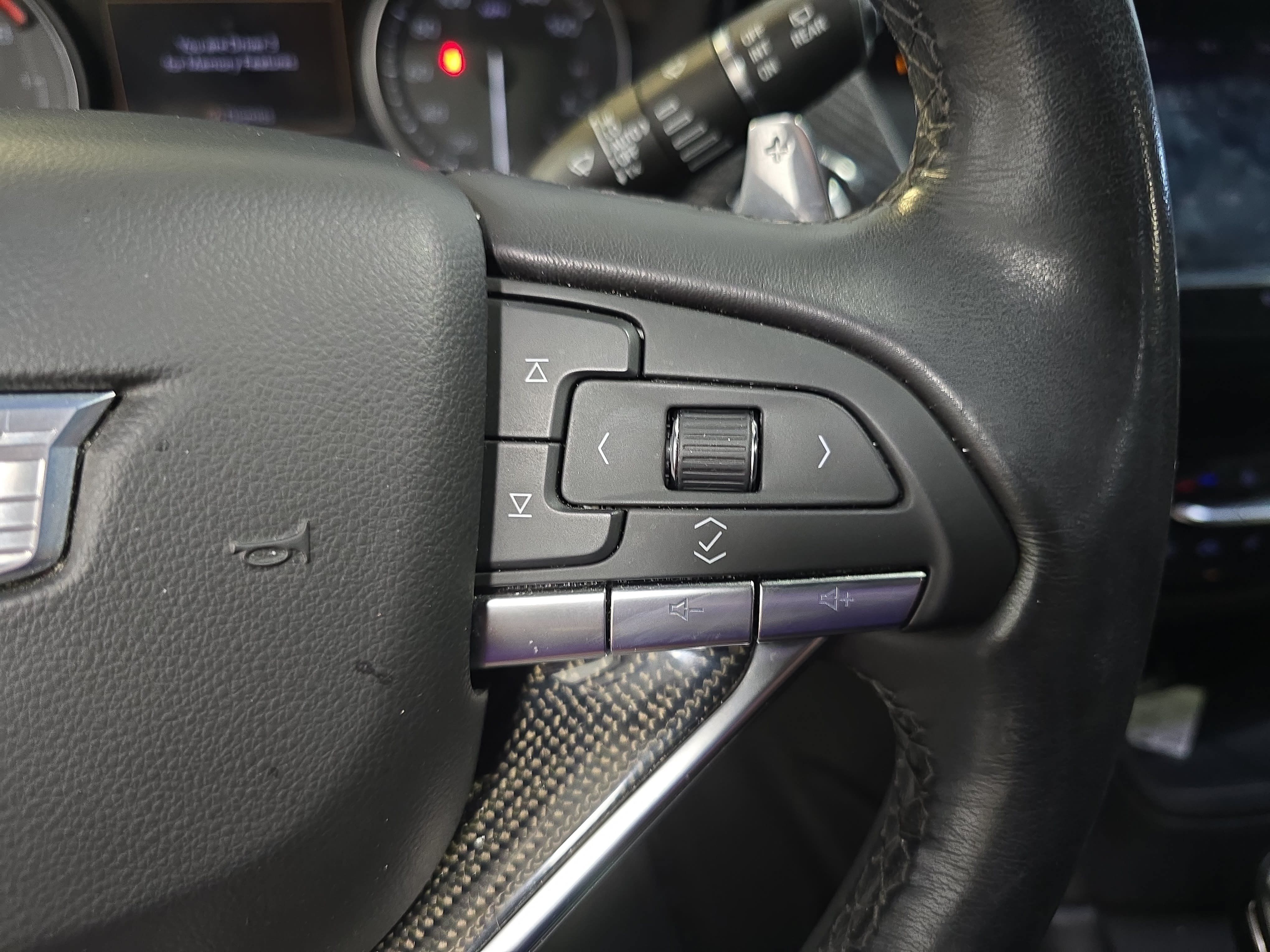 Used 2021 Cadillac XT6 Sport AWD/4WD image 15
