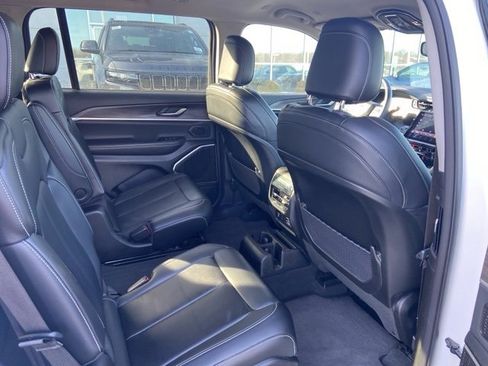 Used 2022 Jeep Grand Cherokee L Limited image 15