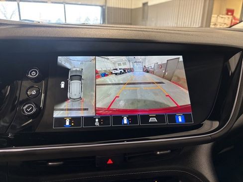 Used 2023 Buick Envision Avenir image 25