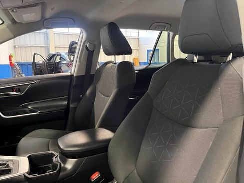 Used 2024 Toyota RAV4 XLE FWD image 23