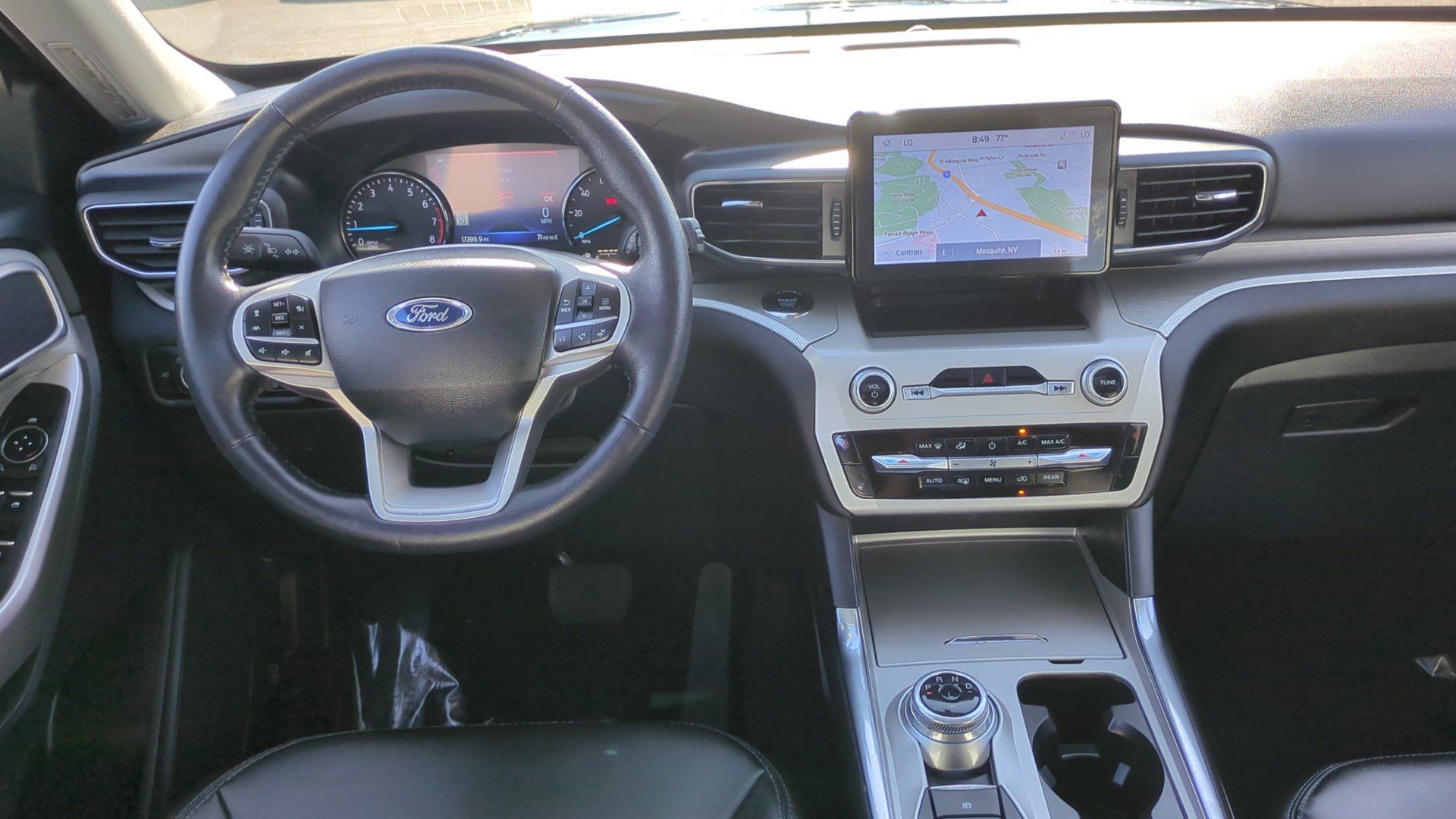 Used 2023 Ford Explorer XLT w/ Equipment Group 202A AWD/4WD image 29