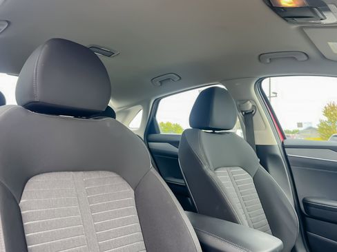 Used 2025 Kia K5 LXS image 12