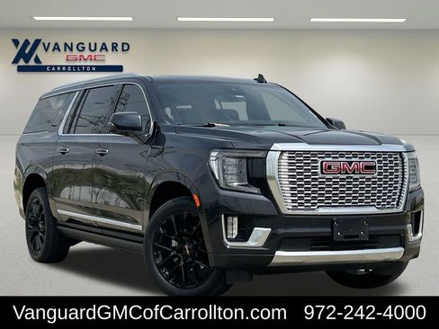 Used 2023 GMC Yukon XL Denali image 2
