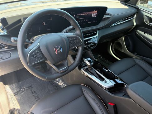 Used 2025 Buick Envista Sport Touring FWD image 16