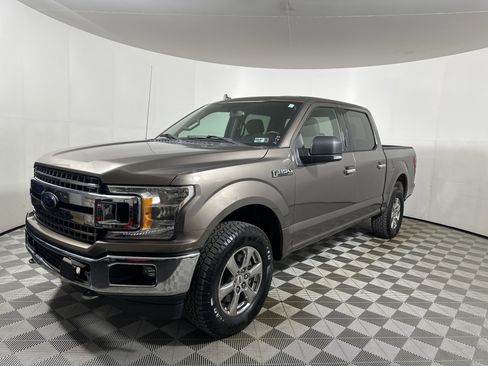 Used 2018 Ford F150 XLT w/ Equipment Group 302A Luxury image 2