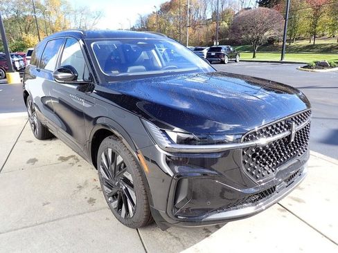 New 2026 Lincoln Nautilus Reserve w/ Jet Appearance Package image 8