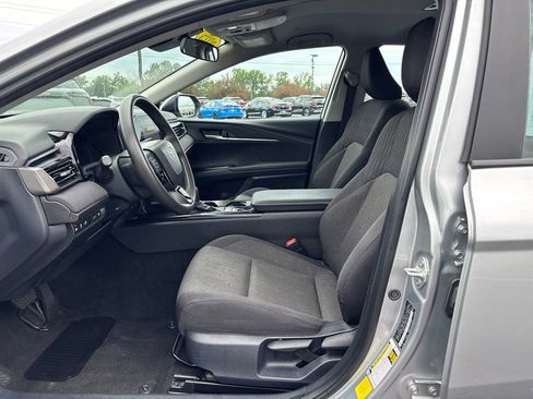 Used 2025 Toyota Camry LE FWD image 15