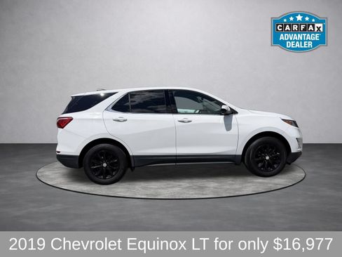 Used 2019 Chevrolet Equinox LT AWD/4WD image 2
