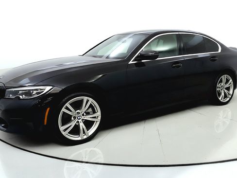 Used 2021 BMW 330i Sedan w/ Premium Package RWD image 3