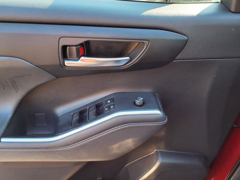 Used 2022 Toyota Highlander XSE image 14