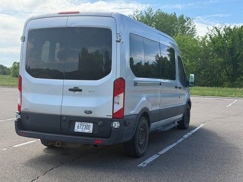Used 2015 Ford Transit 350 XLT RWD image 4