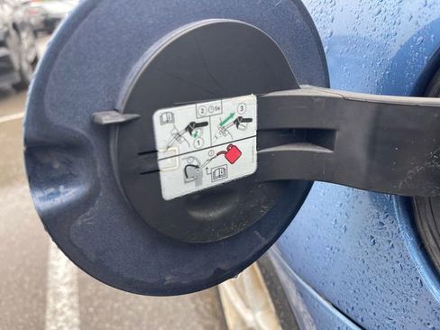 Used 2010 Ford Fusion SEL FWD image 18
