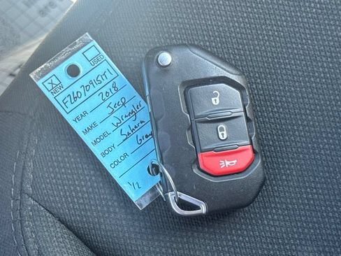 Used 2018 Jeep Wrangler Unlimited Sahara AWD/4WD image 47