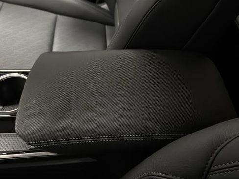 New 2026 Chevrolet Equinox LT w/ Convenience Package II image 16