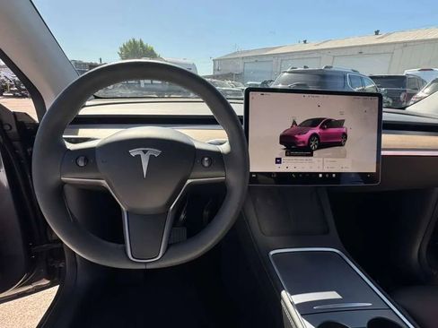 Used 2023 Tesla Model Y Long Range AWD/4WD image 15