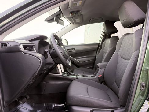 Used 2022 Toyota Corolla Cross LE FWD image 18