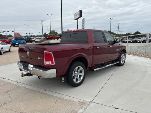 Used 2017 RAM 1500 Laramie w/ Convenience Group AWD/4WD image 6