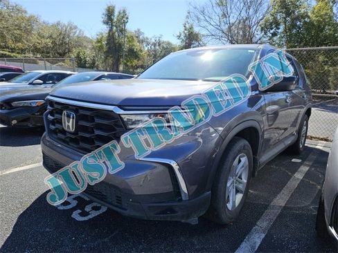 Certified 2023 Honda Pilot LX image 1